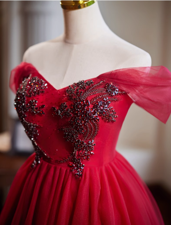 Charming Wine Red Beaded Design Elegant Mesh Off-the-shoulder Sleeves Strapless Homecoming Dress TP3484