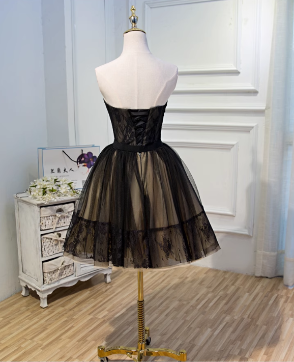 Charming Black Floral Embroidery Design Elegant Mesh Spaghetti Strap Homecoming Dress TP3487