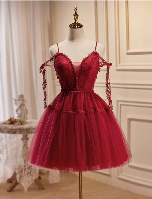 New Fashion Wine Red Lace Design Elegant Mesh Spaghetti Strap Homecoming Dress TP3491
