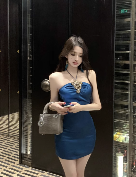 Vestido de fiesta vintage de satén azul marino con diseño de cuentas, corte A, cuello halter, TP3717