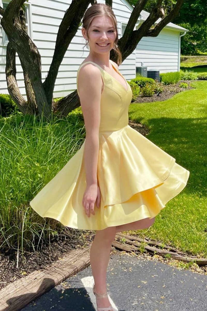 A-Line Yellow V-Neck Short Homecoming Dress gh1363