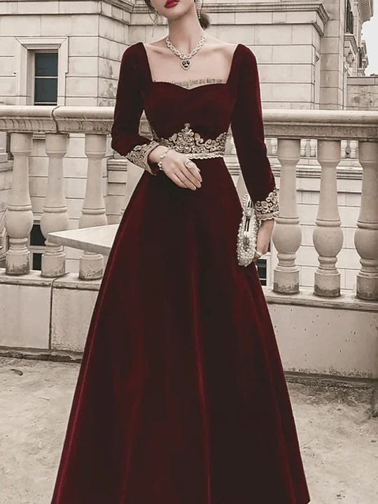 A-Line Scoop Neck Vintage Formal Velvet Evening Dress with Appliques fg3095