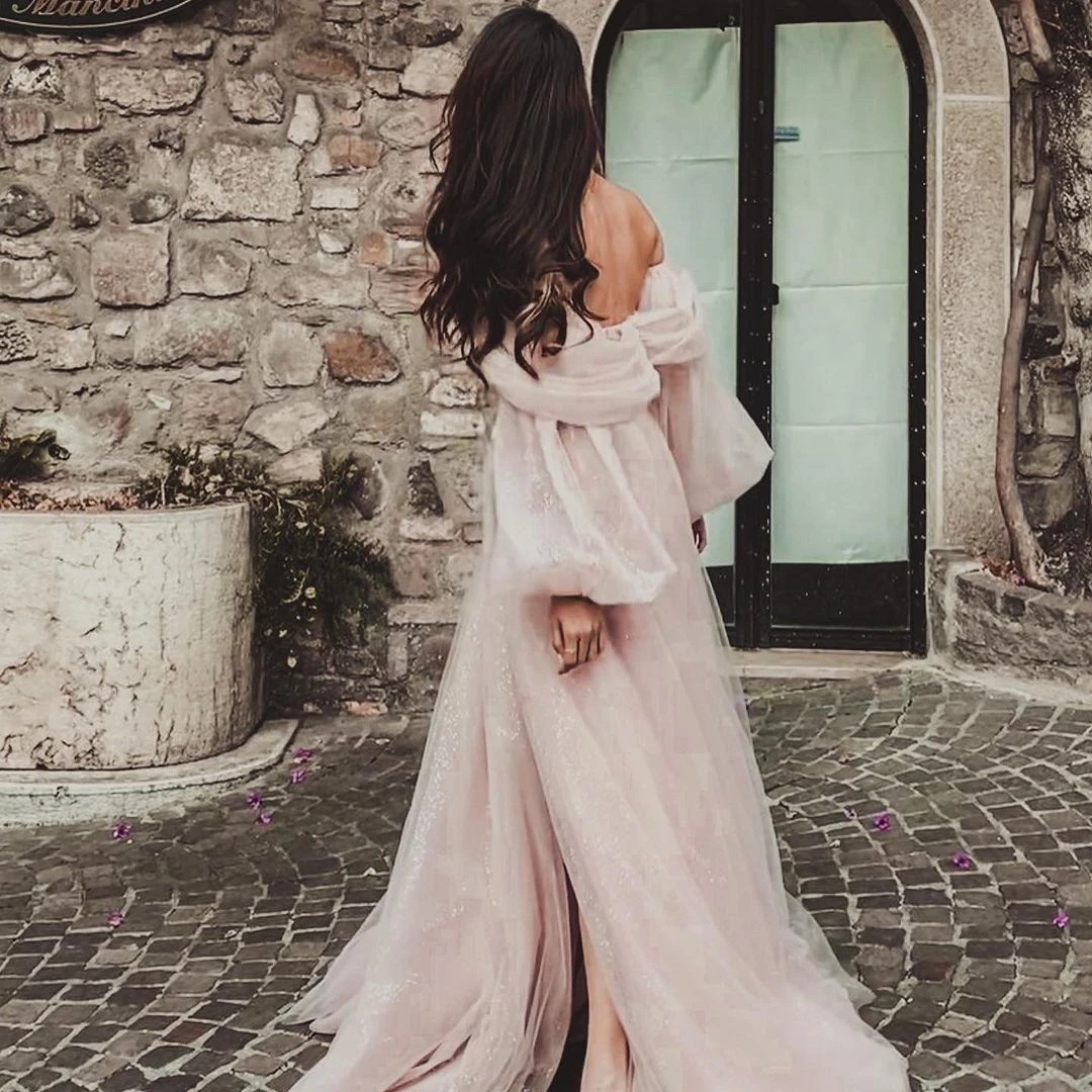 Vestidos de fiesta de tul rosa brillante con hombros descubiertos, mangas largas abullonadas y abertura para noche