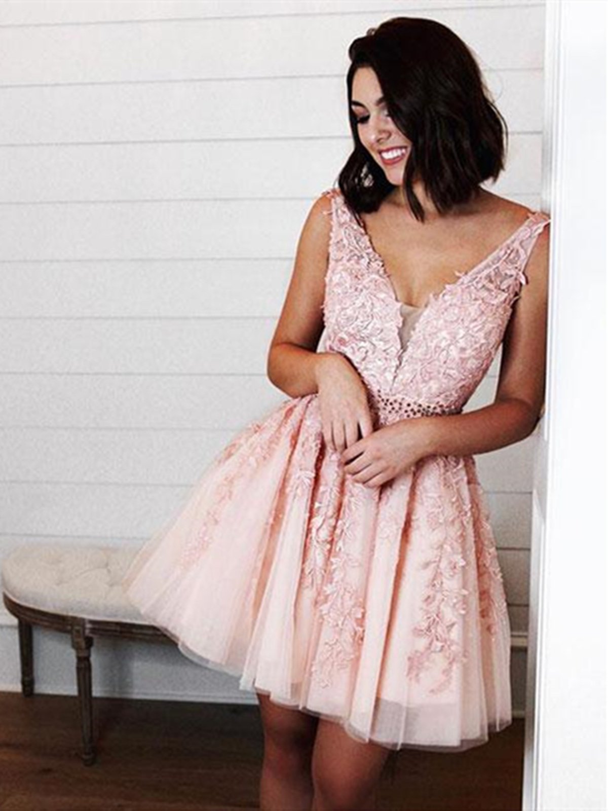 Vestidos de fiesta cortos de encaje rosa con escote en V, vestidos de fiesta cortos de encaje rosa