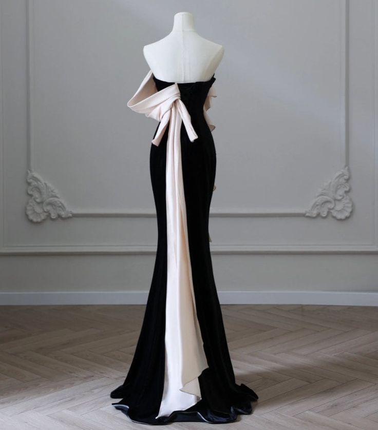 Black Mermaid Strapless Velvet Long Prom Dresses TP1632