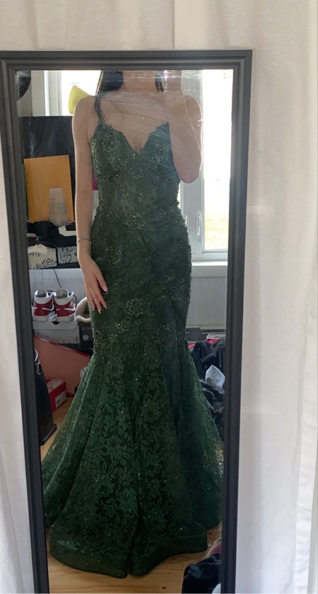 Vestido de fiesta largo con tirantes finos y encaje verde estilo sirena TP1722
