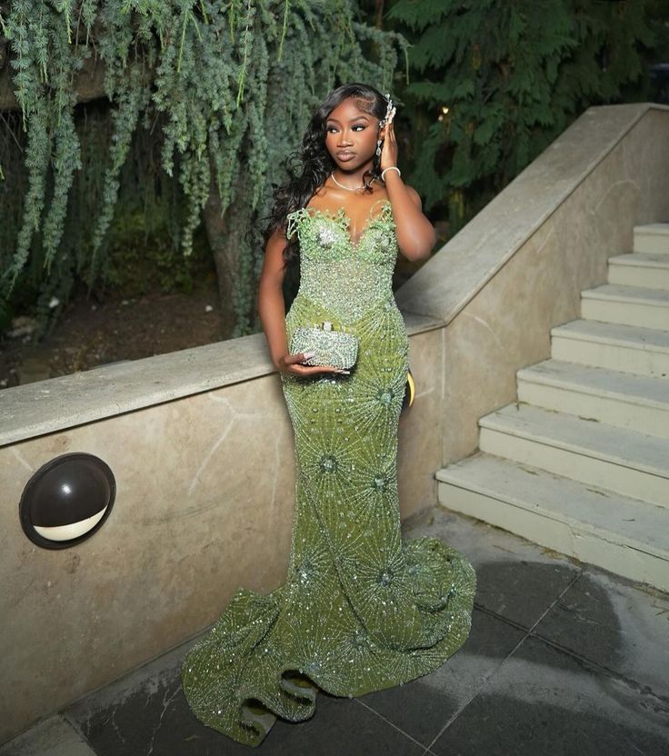Vestido de noche formal de sirena verde encantador con hombros descubiertos, cuentas y lentejuelas, largo hasta el suelo, TP2008