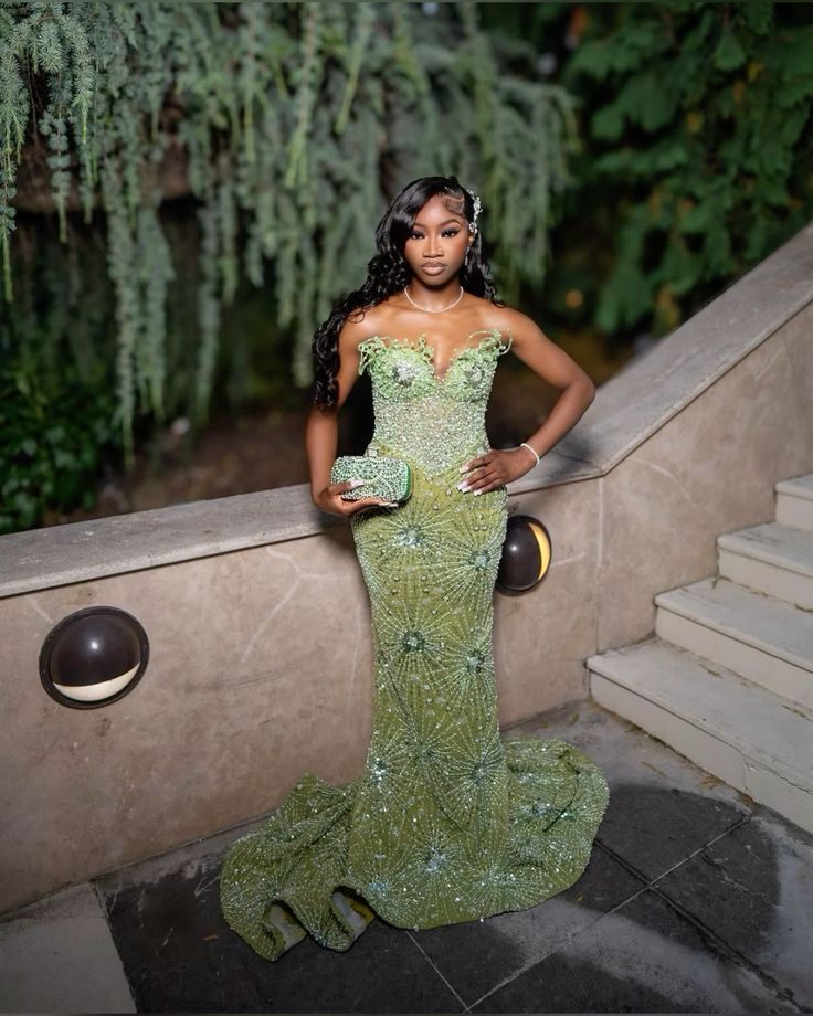 Vestido de noche formal de sirena verde encantador con hombros descubiertos, cuentas y lentejuelas, largo hasta el suelo, TP2008
