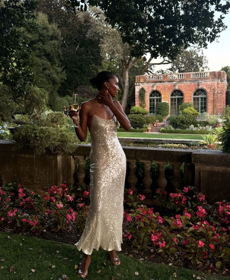 Vestido de noche sencillo con tirantes color champán, lentejuelas, corte sirena, espalda descubierta, TP2190