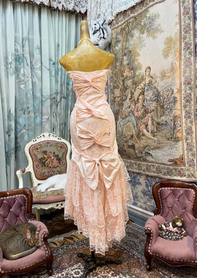 Vestido de noche largo con escote corazón, sin tirantes, de satén y lazo de encaje, color rosa, TP2380