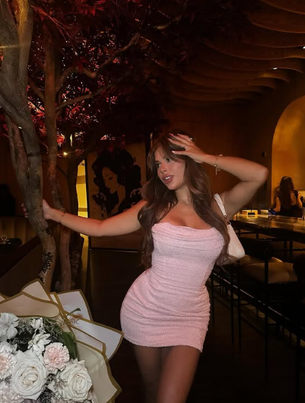Vestido mini de fiesta ajustado sin mangas con hombros descubiertos en color rosa corazón, vestido de regreso a casa TP2444