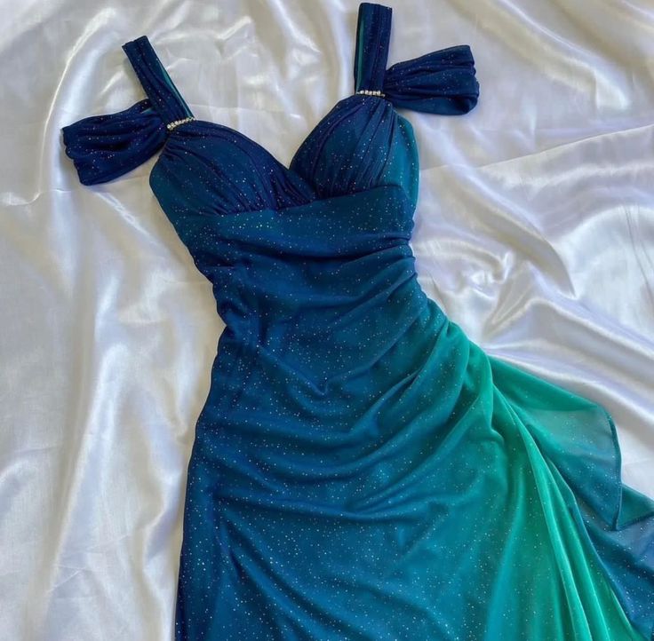 Vestido de noche largo vintage de gasa con degradado azul verdoso brillante y diseño único con tirantes, TP2505