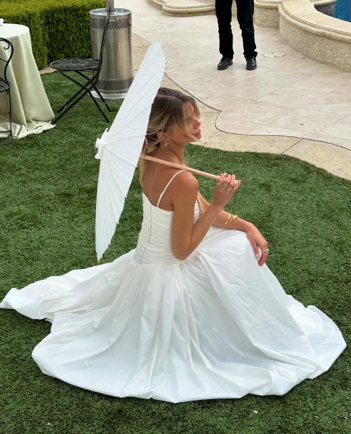 2025 New A Line Spaghetti Strap White Satin Long Prom Dress Evening Dress SH2225