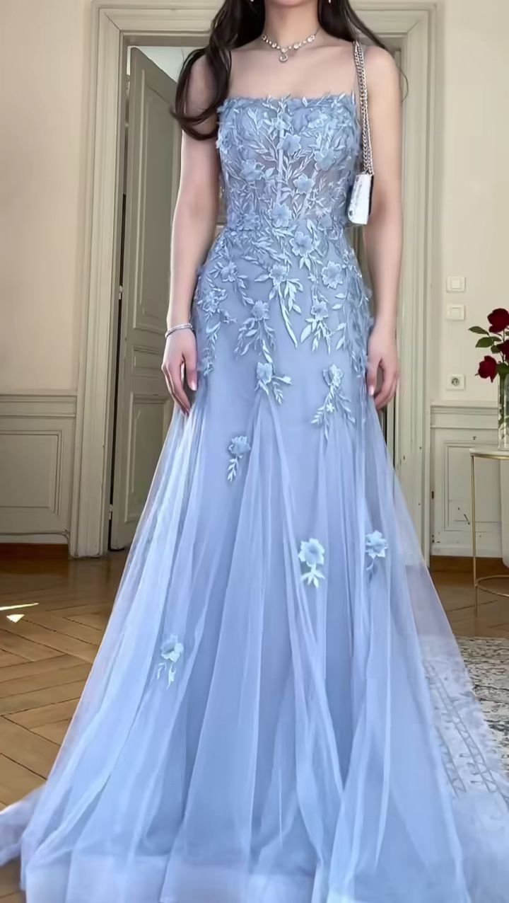 Vestido de noche elegante de sirena con apliques de tul azul, largo y espalda abierta