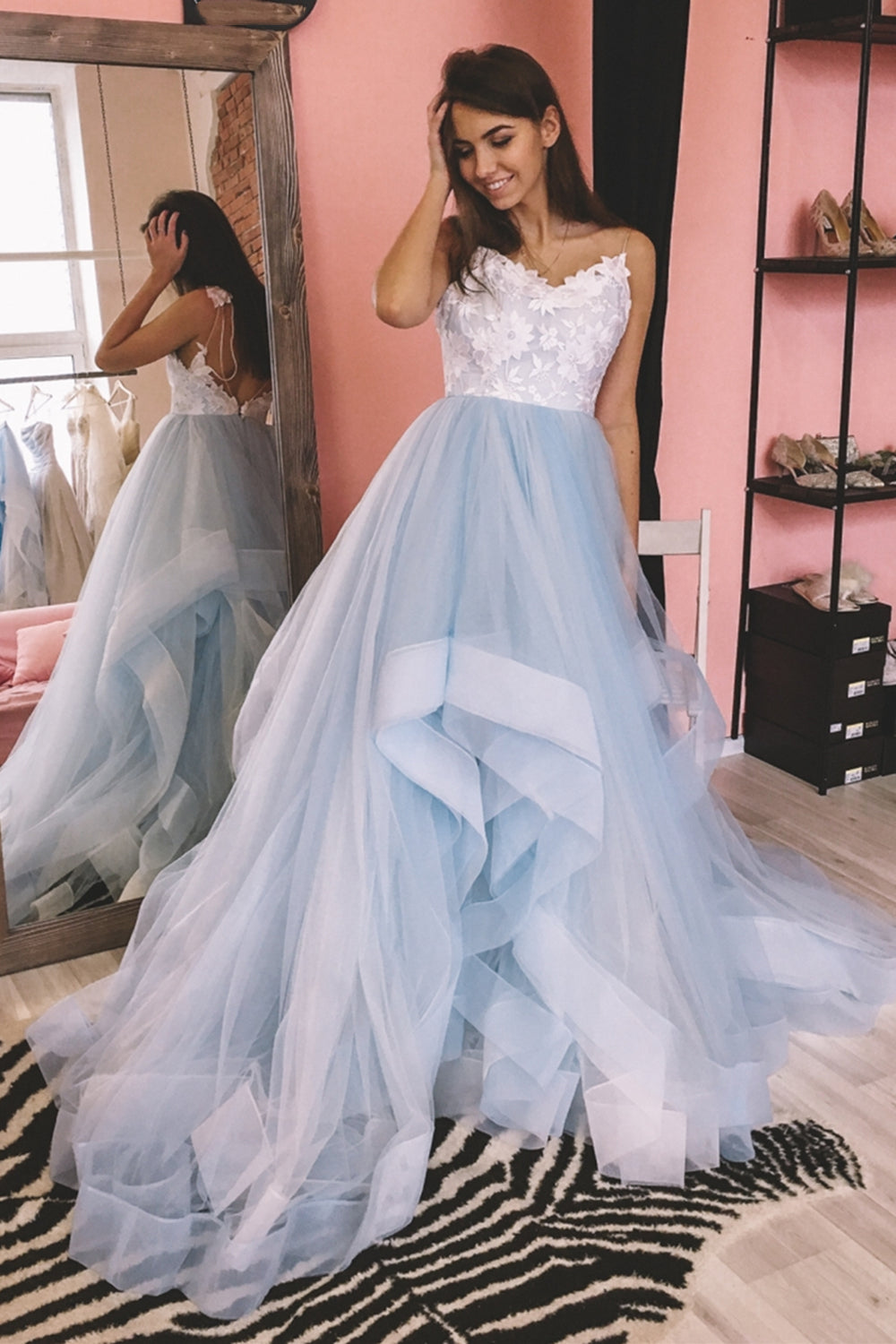 V Neck Blue Long Prom Dresses with Lace Appliques, Backless Formal Dresses GP310