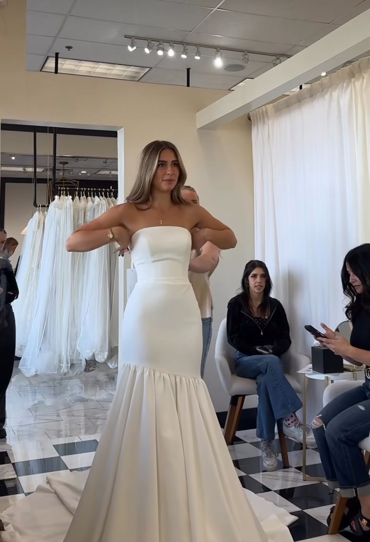 Vestido de novia de ensueño, corte sirena, sin tirantes, blanco, de satén, largo, W0118