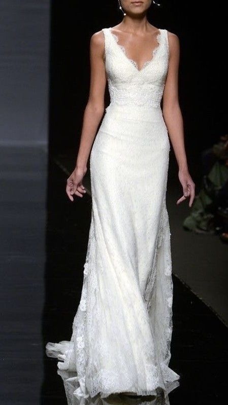 Hermoso vestido de novia de sirena con escote en V y encaje blanco de verano W0150