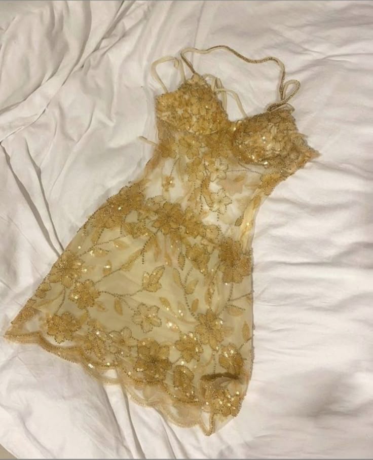 Vestido corto de fiesta con tirantes finos, corte A, lentejuelas doradas, para octavo grado, de verano, para escuela secundaria, para cumpleaños, W1150