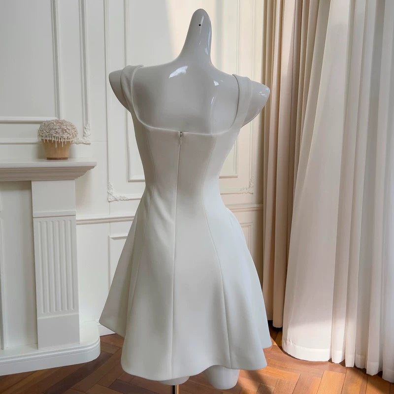 Vestido de fiesta de verano de satén blanco, sin mangas, estilo formal, corto, de corte A, cuadrado, para octavo grado, para escuela secundaria, cóctel, cumpleaños, W919