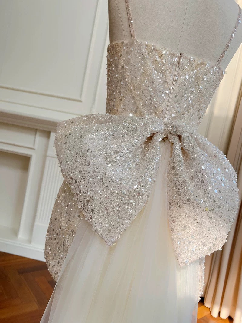 Vestido corto de fiesta de verano con tirantes finos, corte A, color champán y lentejuelas, para octavo grado, para fiesta de bienvenida, escuela secundaria, atuendos de cumpleaños W982