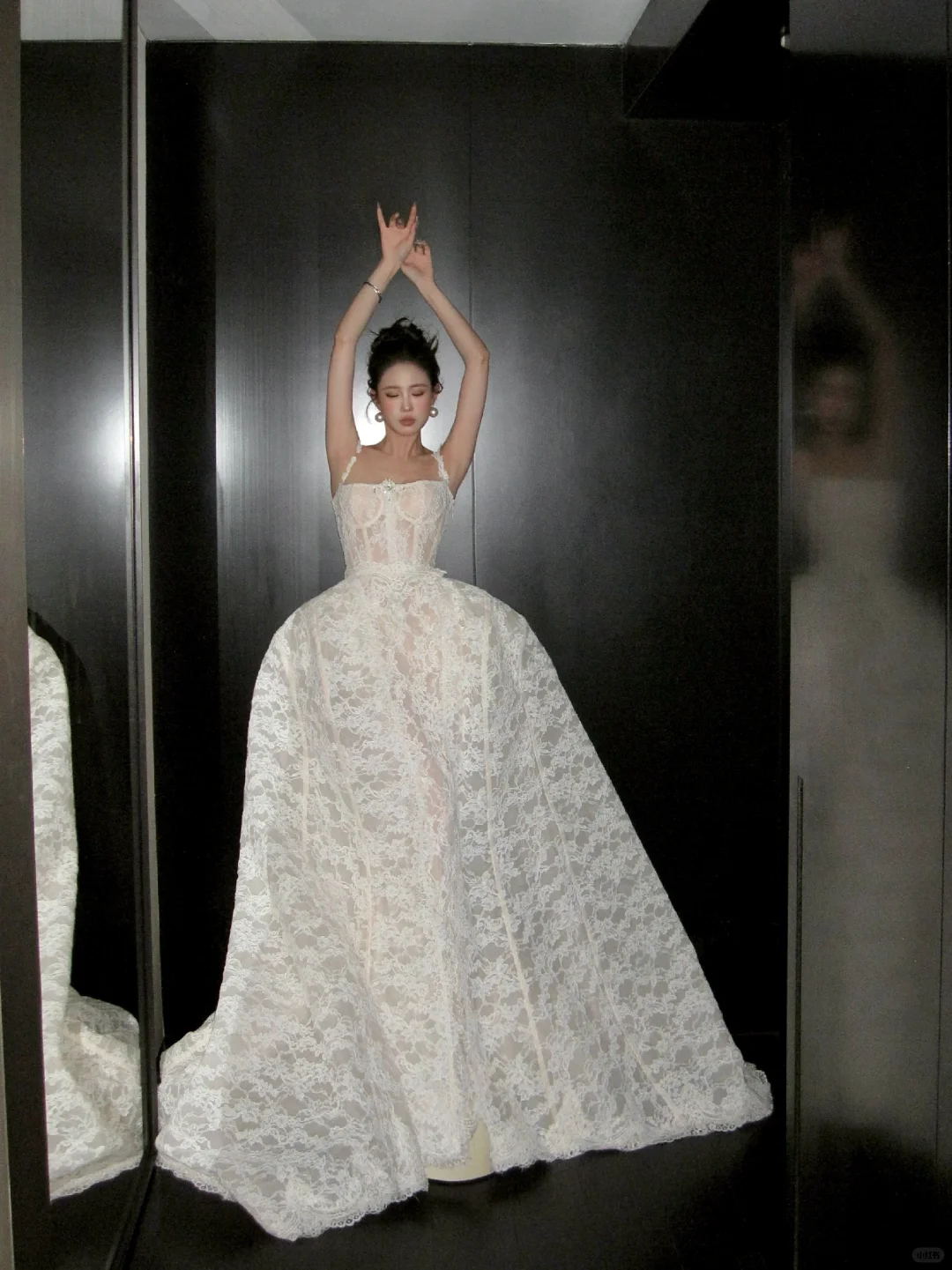 Vestido de novia único de corte sirena con tirantes finos, encaje, sin mangas, blanco, modesto, DH950