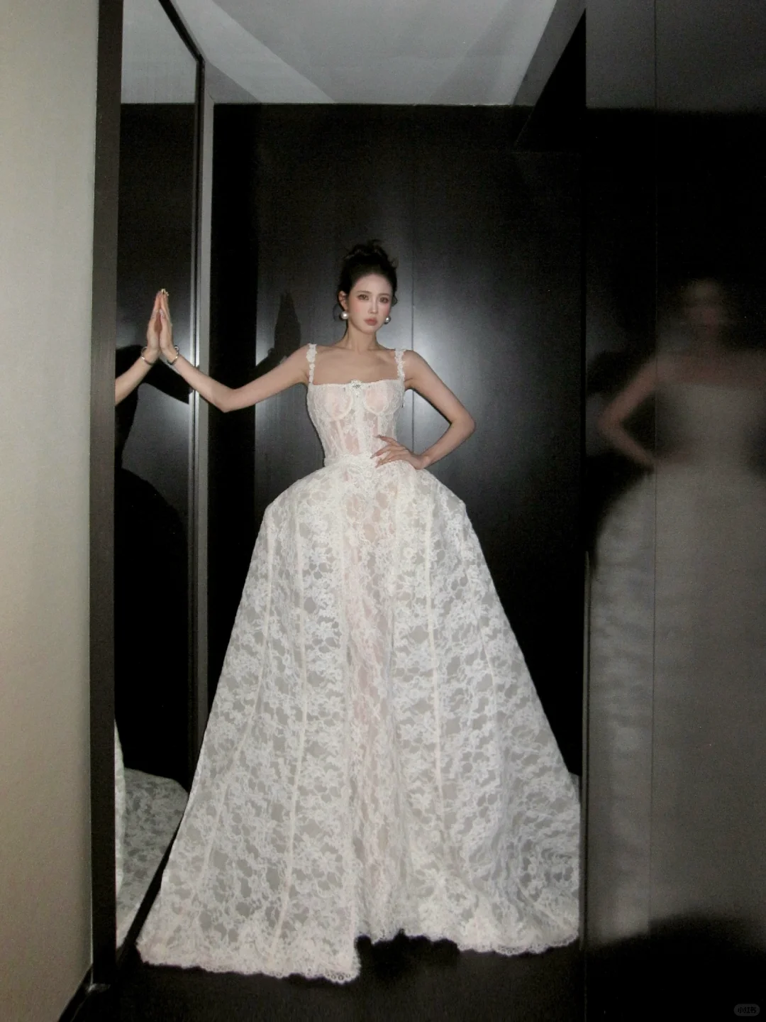 Vestido de novia único de corte sirena con tirantes finos, encaje, sin mangas, blanco, modesto, DH950