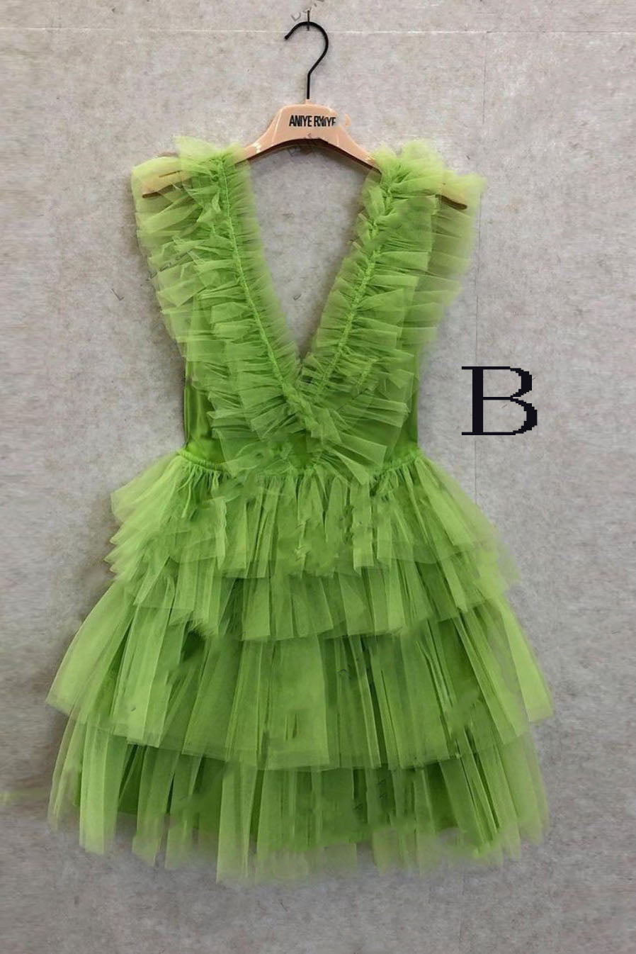 Vestido de fiesta rosa con escote en V y corte A, con capas, de tul, corto