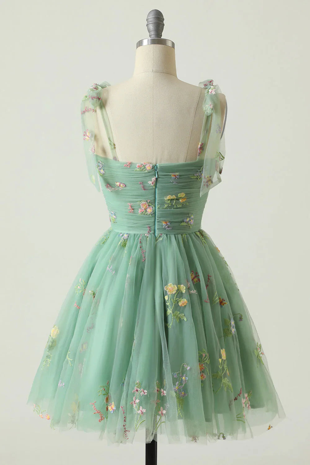 Charming Floral Embroidery Design A-line Tulle Spaghetti Strap Homecoming Dress TP3639