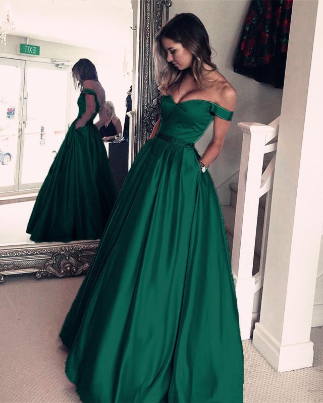 Vestidos de fiesta largos de satén verde oscuro con escote en V y hombros descubiertos, con fajas de cuentas