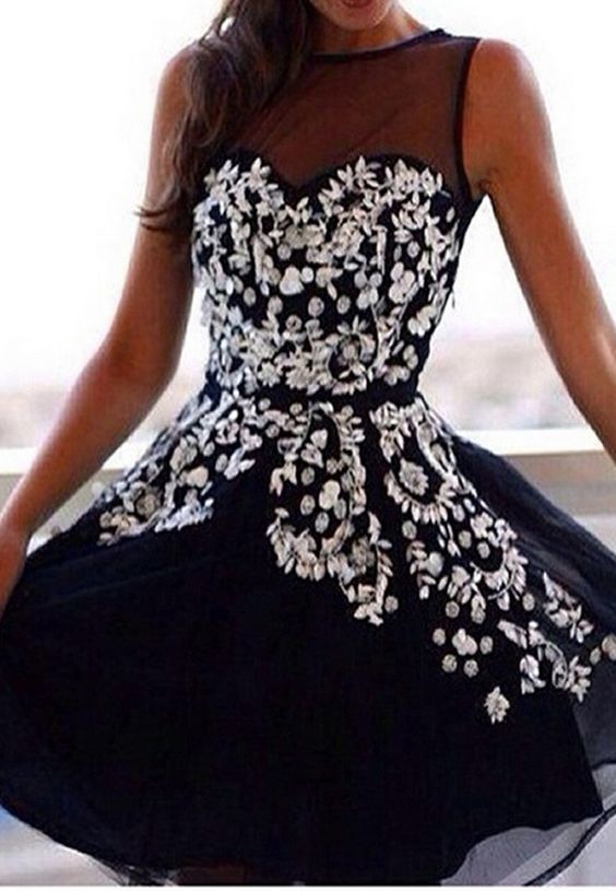 Black Sweetheart Applique Chiffon Strapless Homecoming Dress cg22506