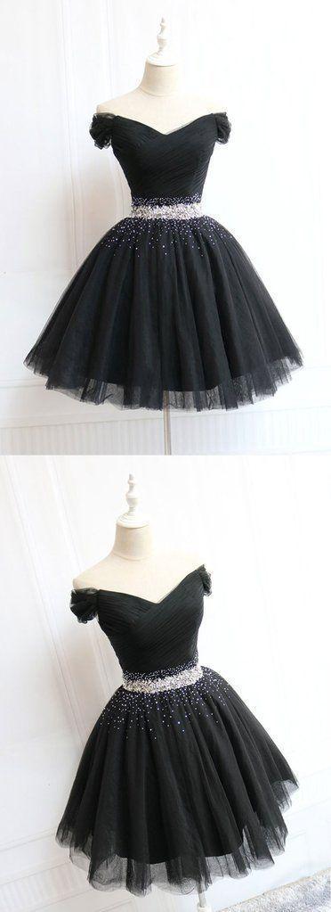 Hermoso y encantador vestido corto de tul negro con escote en V y cuentas, vestido negro para el regreso a casa.