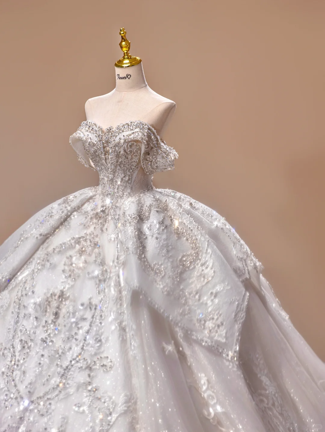 Vestido de novia estilo princesa, con hombros descubiertos y lentejuelas, manga corta, DH2787