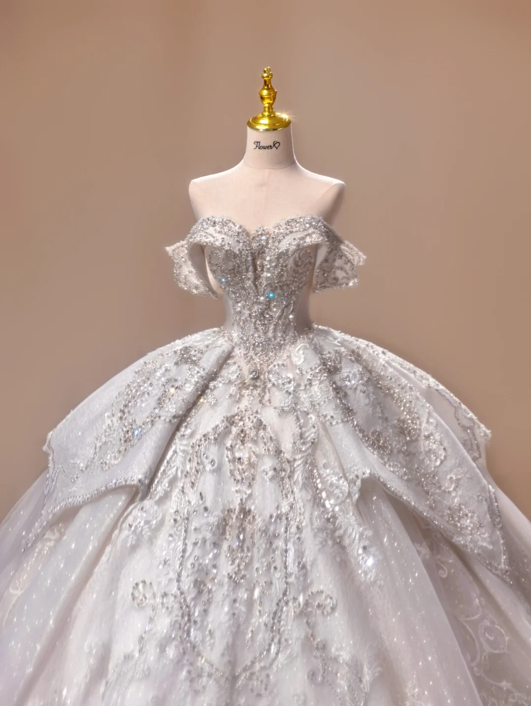 Vestido de novia estilo princesa, con hombros descubiertos y lentejuelas, manga corta, DH2787