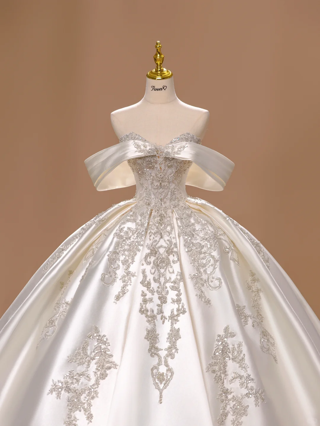 Vestido de novia estilo princesa, de satén, con hombros descubiertos y encaje, mangas cortas, DH2803