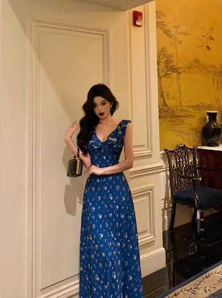 Vestido elegante de gasa azul, sin mangas, con escote en V y corte A para fiesta de 18 cumpleaños, atuendos de cumpleaños, ideas para vestidos de cumpleaños para mujeres DP557