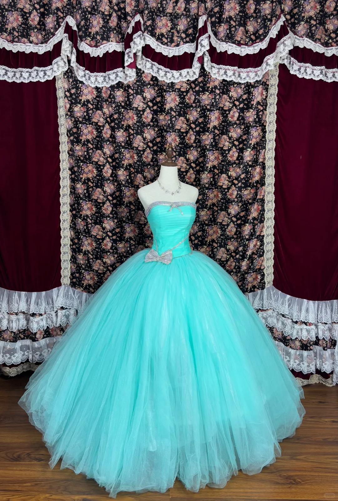 Hermoso vestido de quinceañera con cuentas brillantes, sin tirantes, corte A, largo hasta el suelo, para fiesta de noche, vestido de baile TP4394