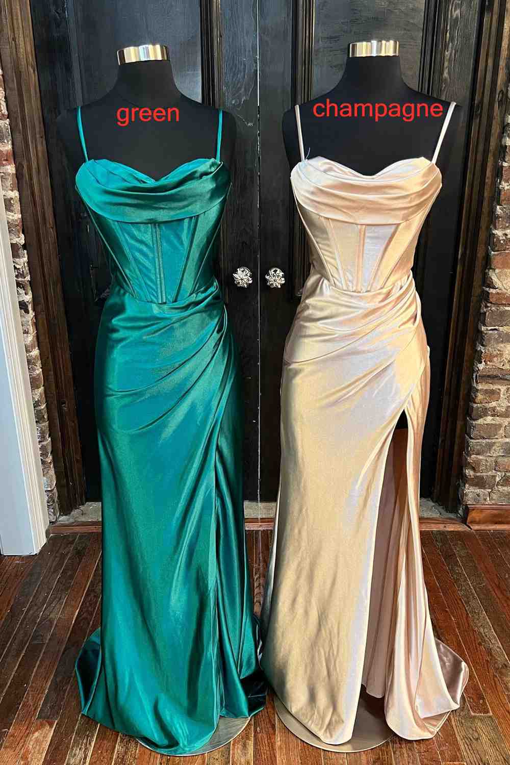 Vestido de fiesta largo fruncido con cuello vuelto y cordones en color burdeos, vestidos de fiesta negros