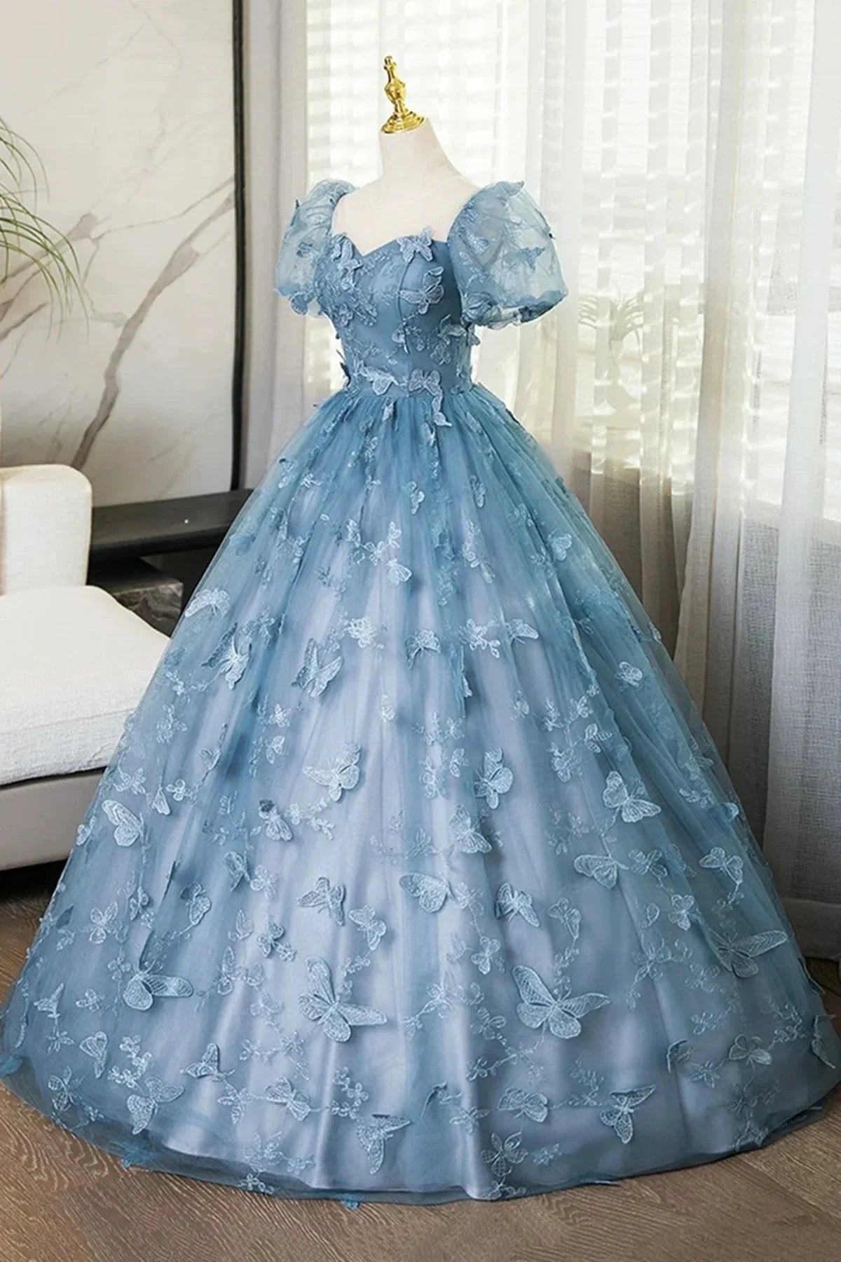 Precioso vestido de fiesta largo azul de manga corta con encaje de mariposa, vestido de fiesta azul TP1024