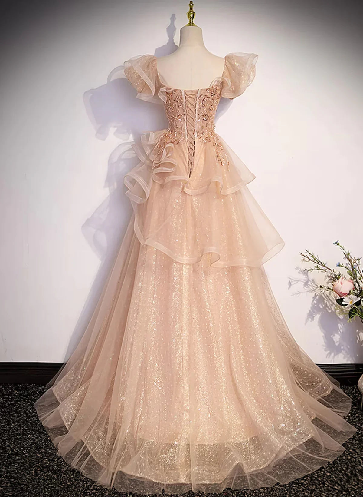 Vestido de fiesta largo de tul con cuentas y corte en A color champán, vestido formal color champán TP1035
