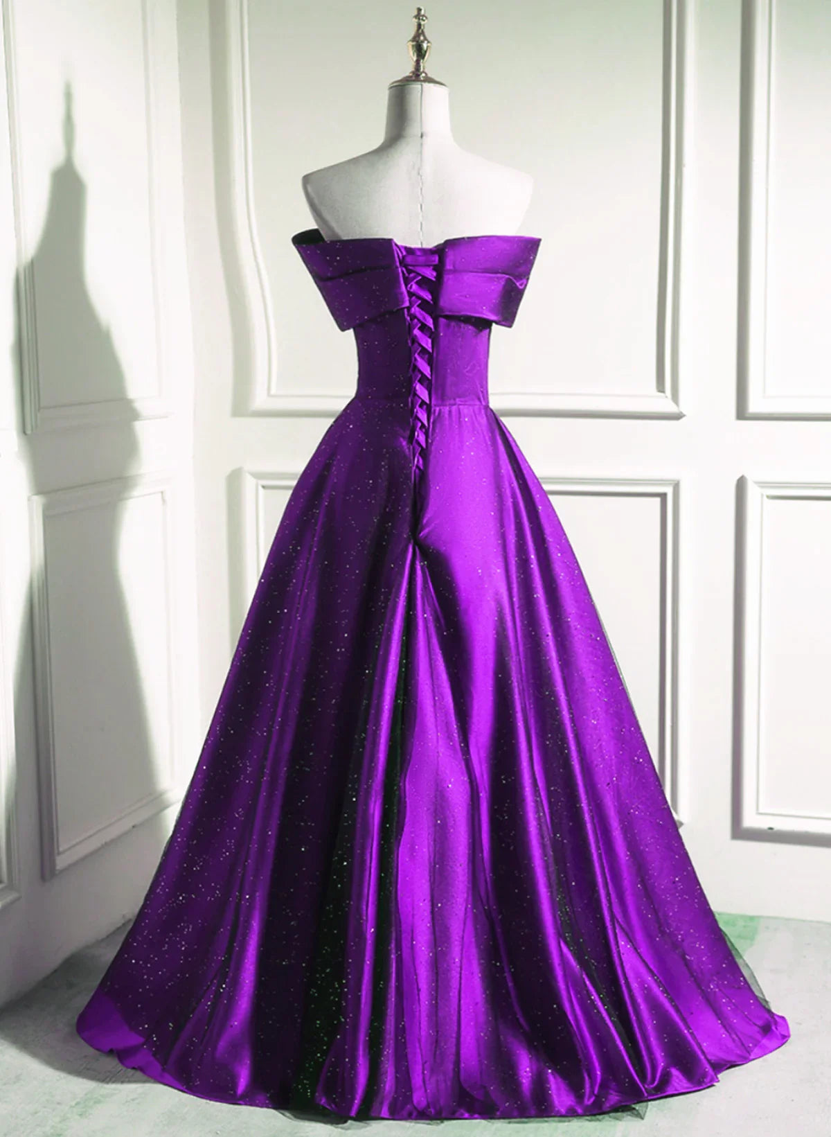 Vestido de fiesta largo de satén negro y morado con hombros descubiertos, corte A, TP1071