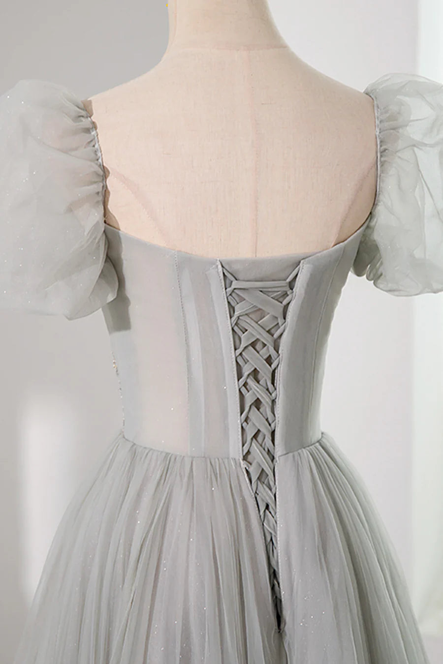 Vestido de fiesta largo de tul gris con cuentas, corte A, manga corta, TP459