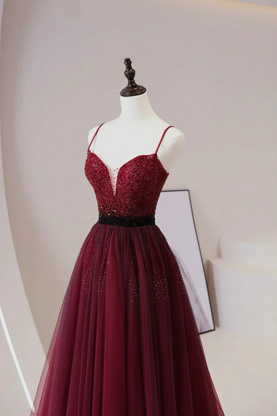 Vestido de fiesta largo de tul burdeos con cuentas, corte A, tirantes finos, TP533