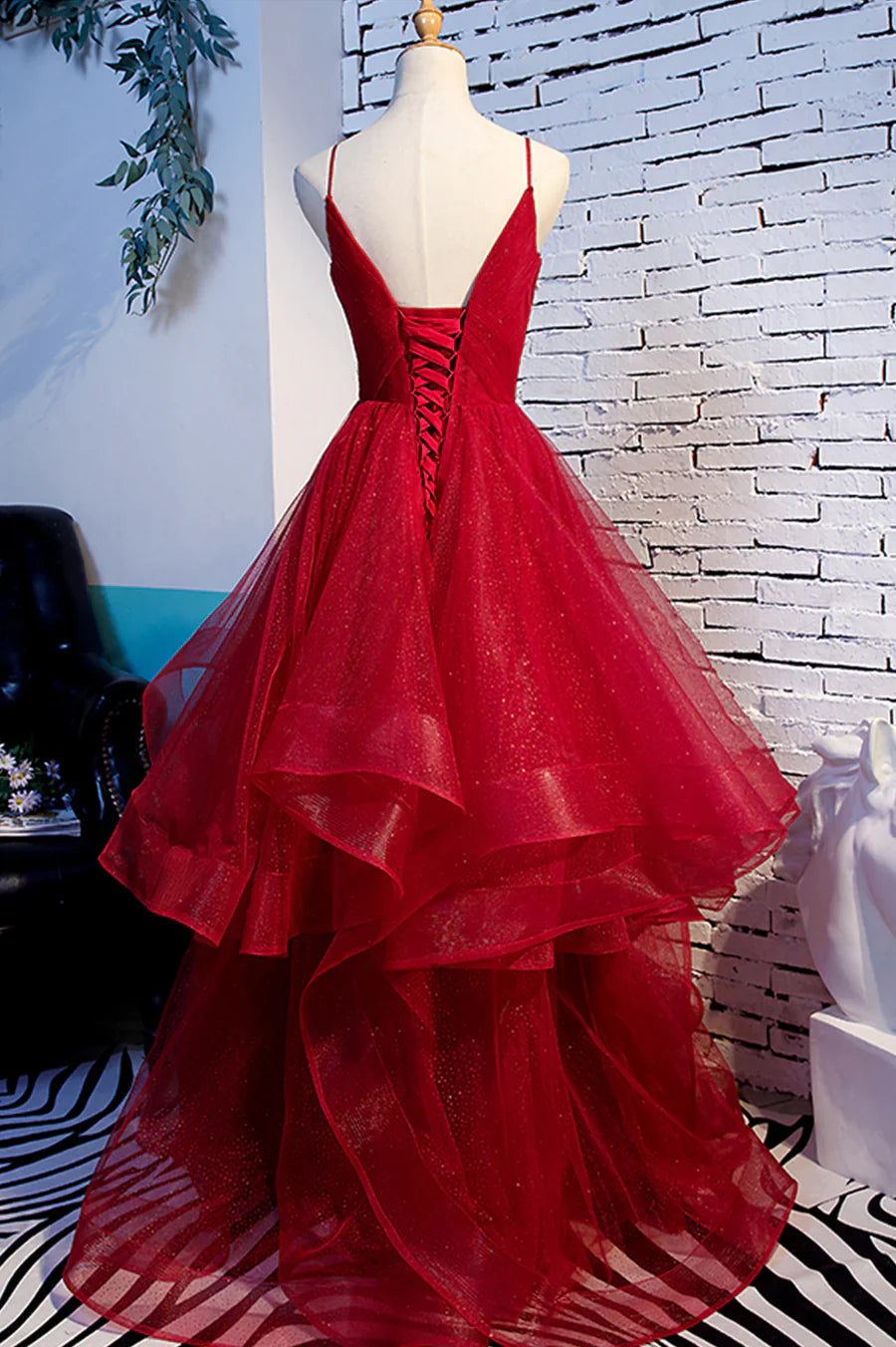 Vestido de fiesta largo de tul rojo con escote en V y corte A, TP593