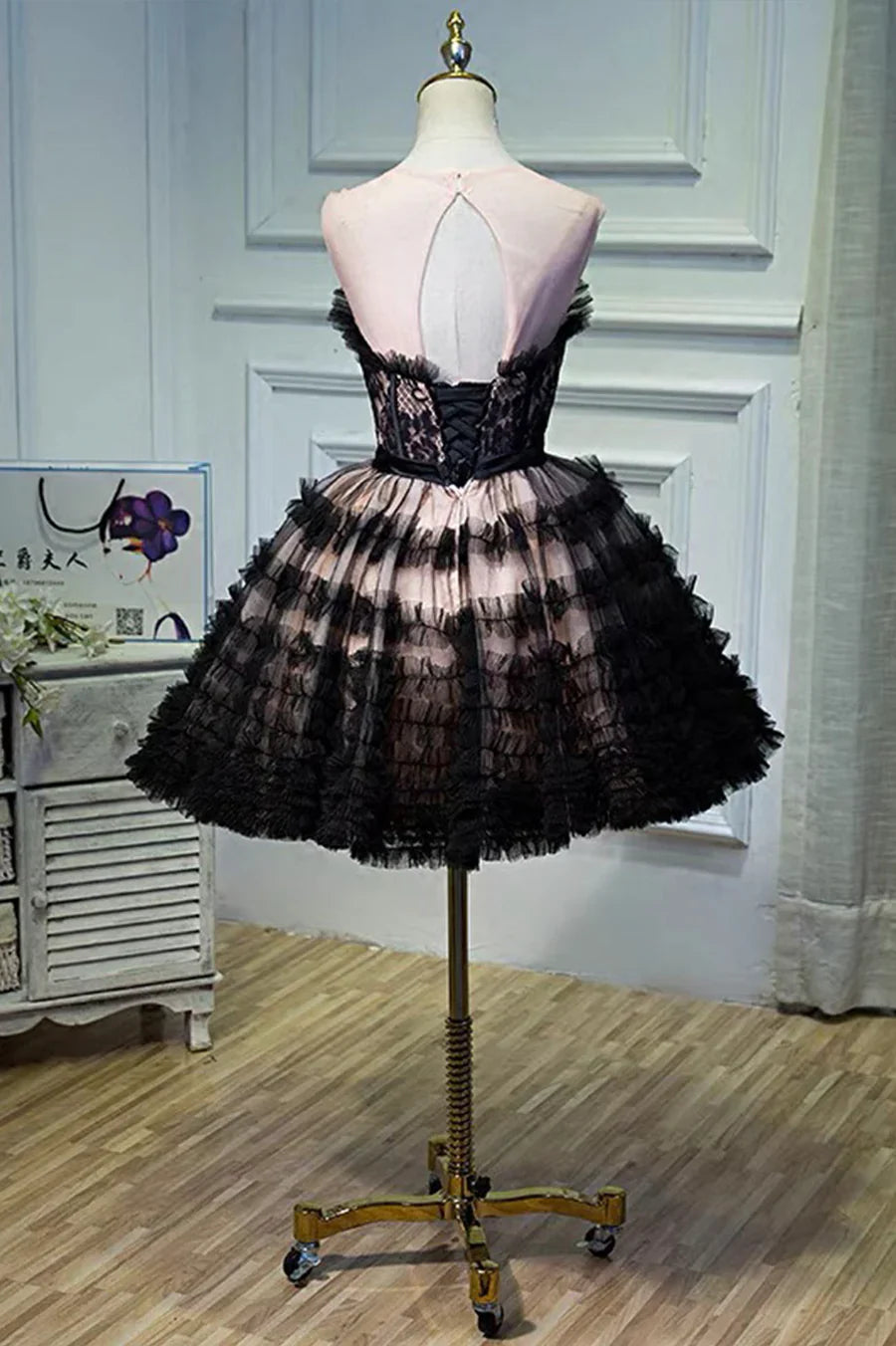 Vestido de fiesta corto de tul negro con capas, corte A, para fiesta de bienvenida TP884