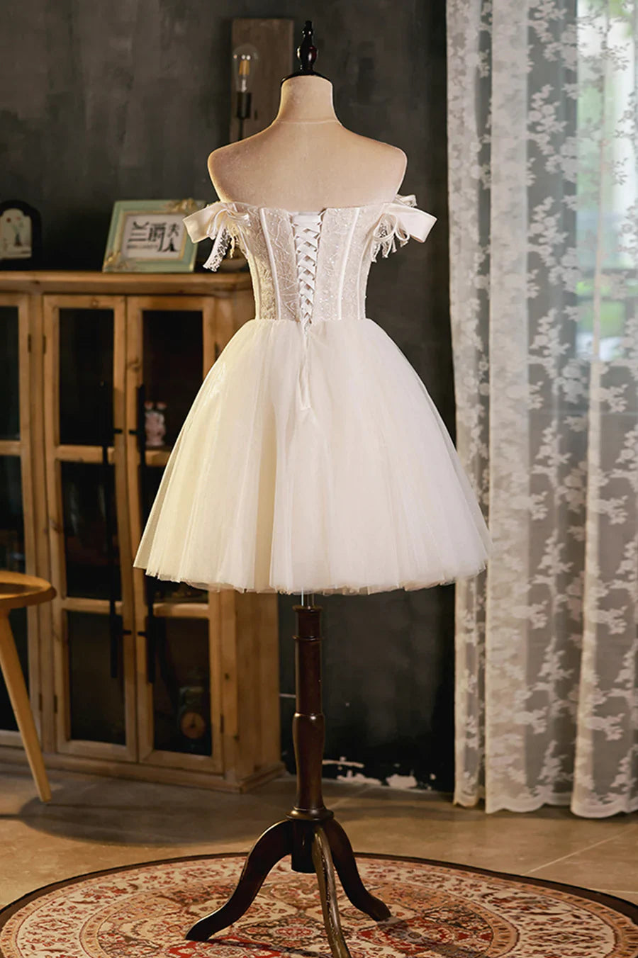 Vestido de fiesta corto de tul con corte en A, precioso vestido de fiesta color champán con hombros descubiertos TP897