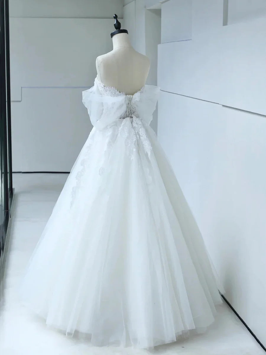 Vestido de fiesta largo de tul blanco con encaje y corsé, escote corazón y hombros descubiertos TP943