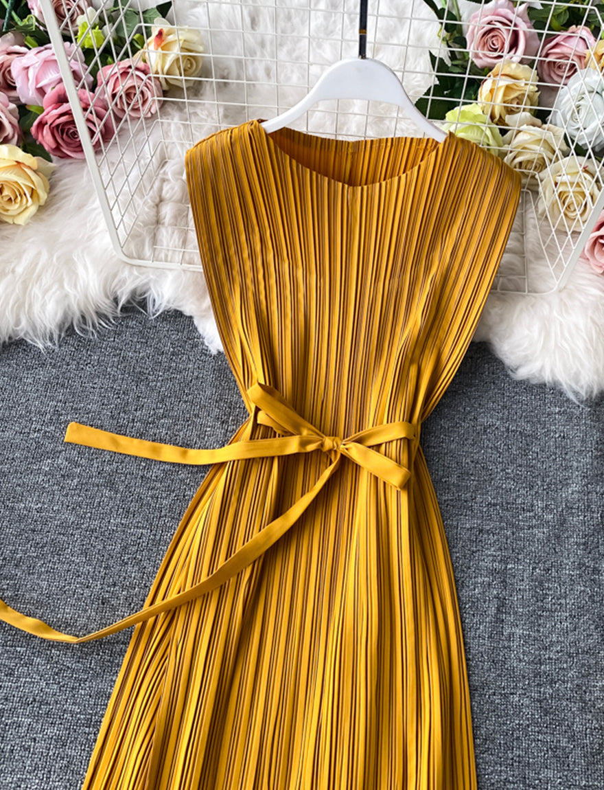 A line sleeveless pleated dress women's dress 1170
