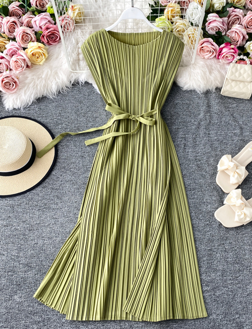 A line sleeveless pleated dress women's dress 1170