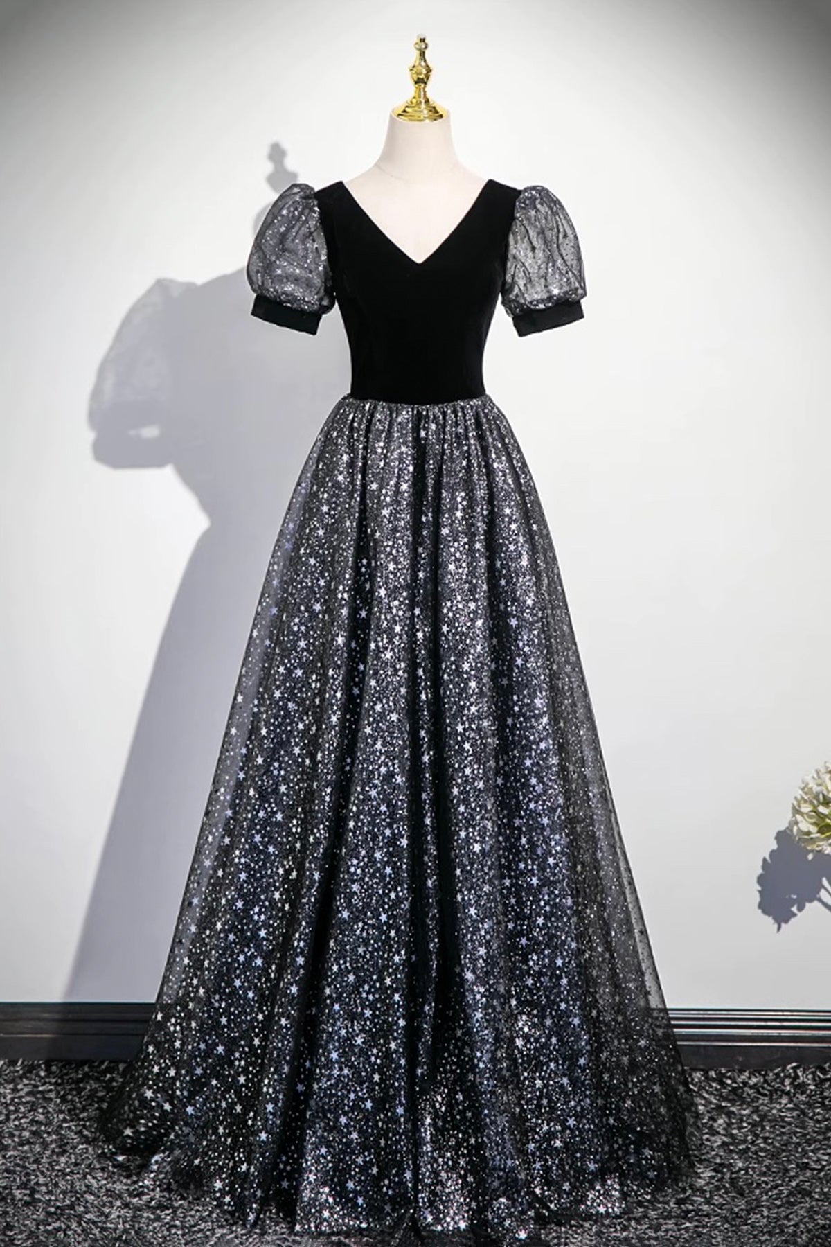 Black V-Neck Velvet Tulle Long Prom Dress, A-Line Short Sleeve Evening Dress