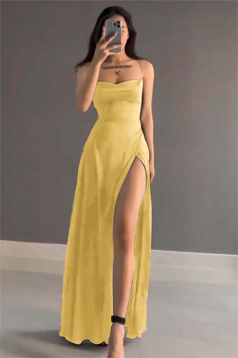 Vestido de fiesta largo sencillo con tirantes finos y abertura en la espalda